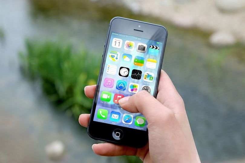 10 phone apps that police are warning parents about